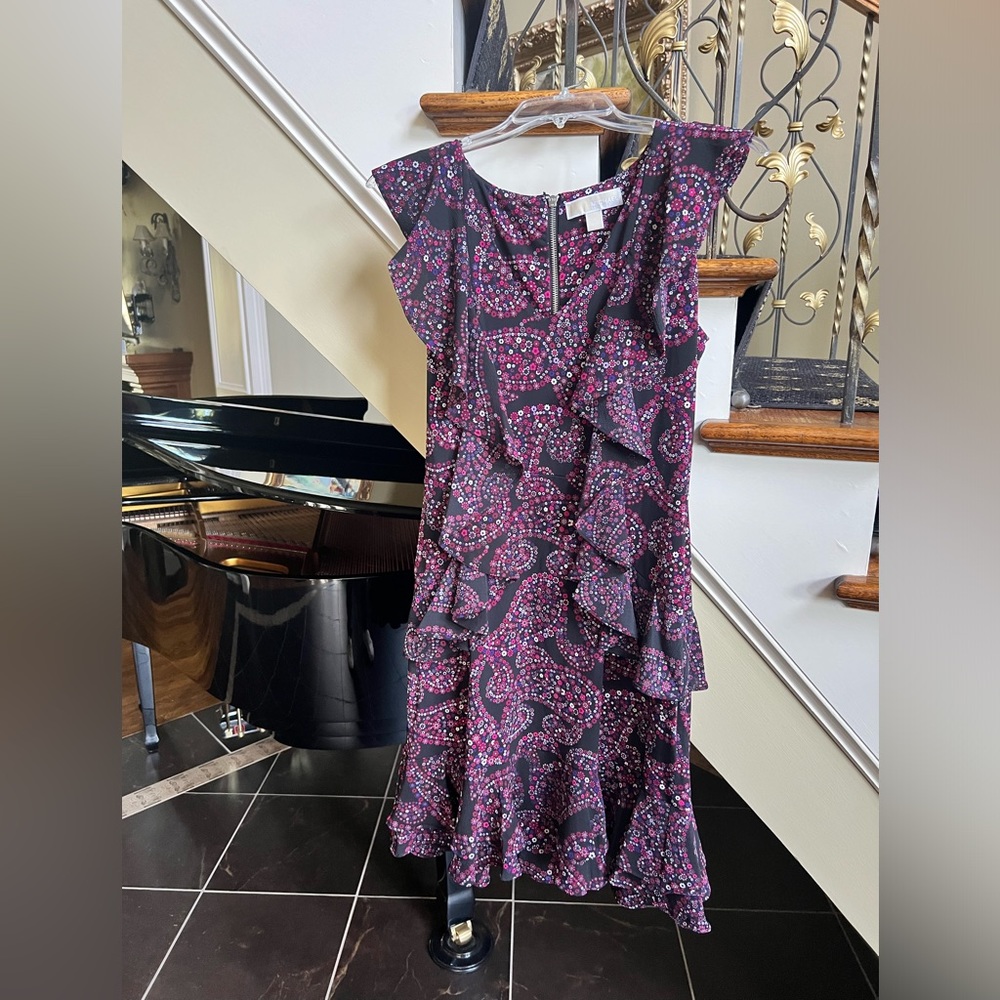 Michael Kors Size S Swing Ruffle Dress. Back Silver zipper. 100% Polyester. Cute